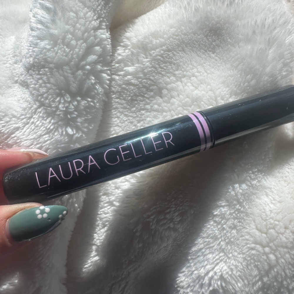 NIB Laura Geller Glamlash Volumizing Mascara - Black - Picture 4 of 4